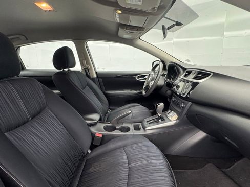 Used 2016 Nissan Sentra SV image 11