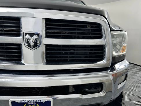 Used 2011 RAM 3500 SLT w/ Technology Group image 4