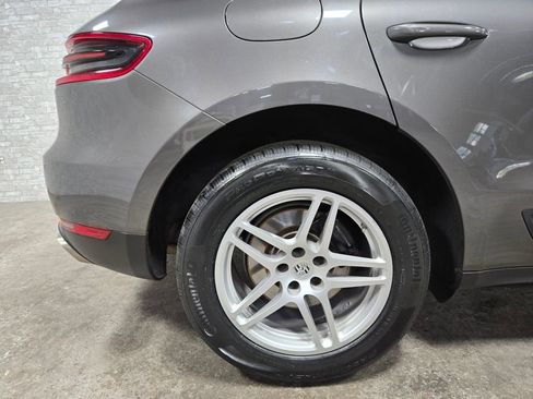 Used 2018 Porsche Macan image 58
