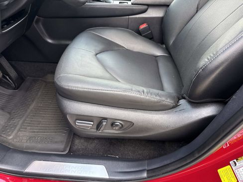 Used 2025 Toyota Grand Highlander FWD image 17