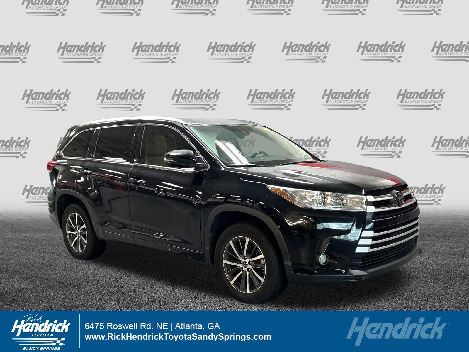 Used 2017 Toyota Highlander XLE FWD image 1