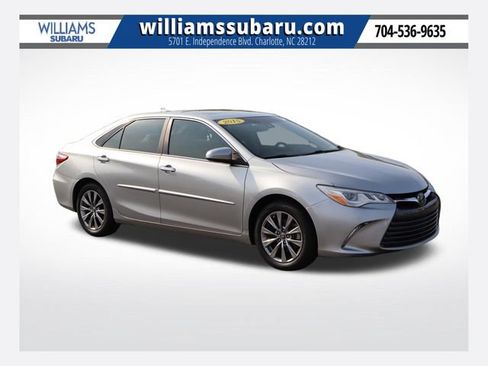 Used 2015 Toyota Camry XLE w/ Advanced Technology Package FWD image 1