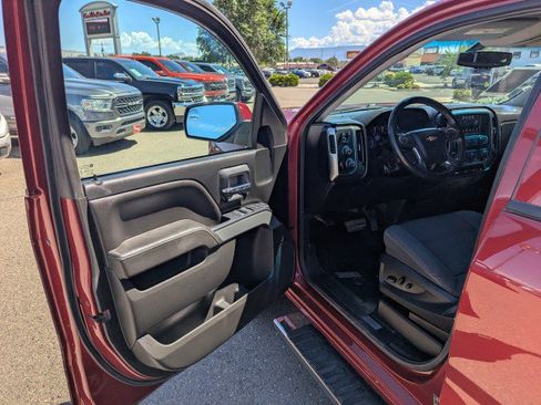 Used 2018 Chevrolet Silverado 1500 LT w/ All Star Edition AWD/4WD image 8
