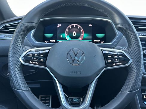 Used 2022 Volkswagen Tiguan SE R-Line image 23