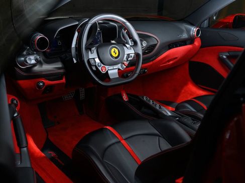Used 2023 Ferrari F8 Tributo RWD image 9