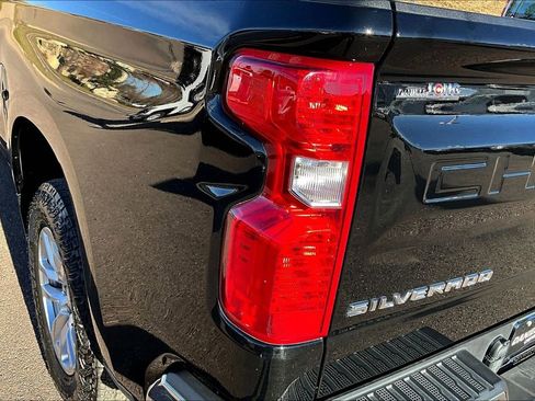 Used 2020 Chevrolet Silverado 1500 LT w/ All-Star Edition image 33