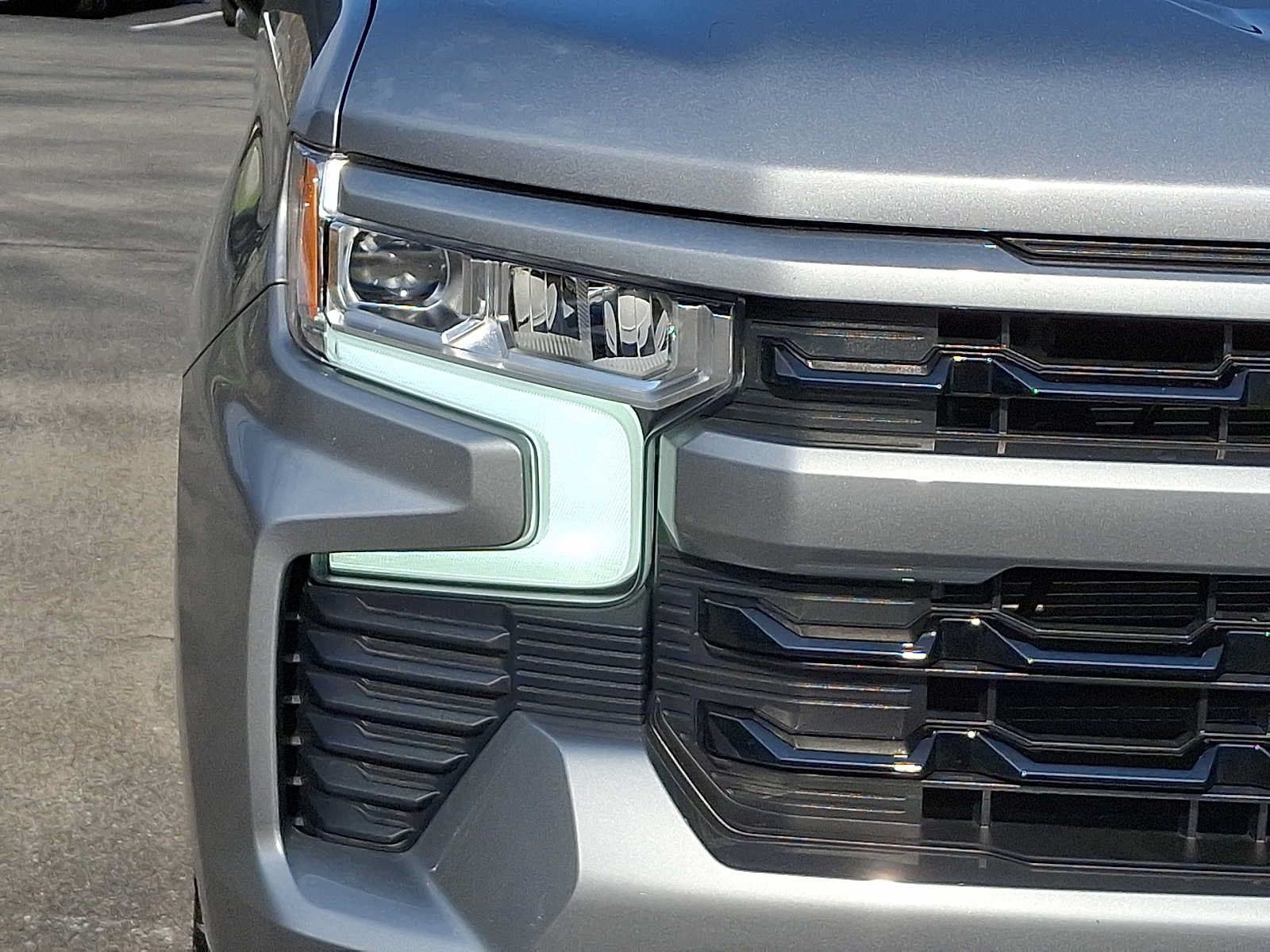 Used 2024 Chevrolet Silverado 1500 RST AWD/4WD image 9