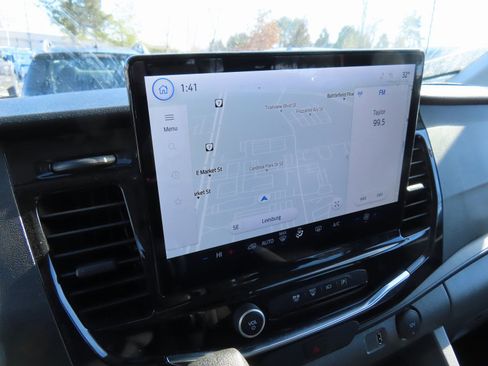 Used 2023 Ford Transit 350 XLT image 15