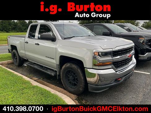 Used 2018 Chevrolet Silverado 1500 W/T w/ WT Convenience Package AWD/4WD image 1