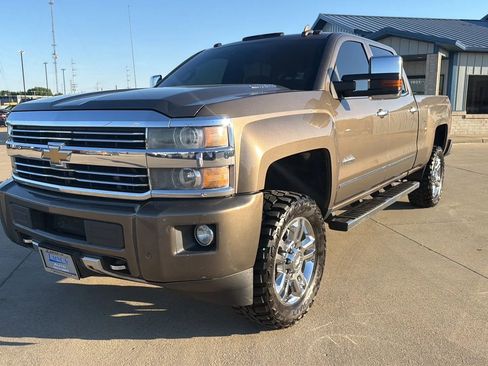 Used 2015 Chevrolet Silverado 2500 High Country w/ Duramax Plus Package AWD/4WD image 3