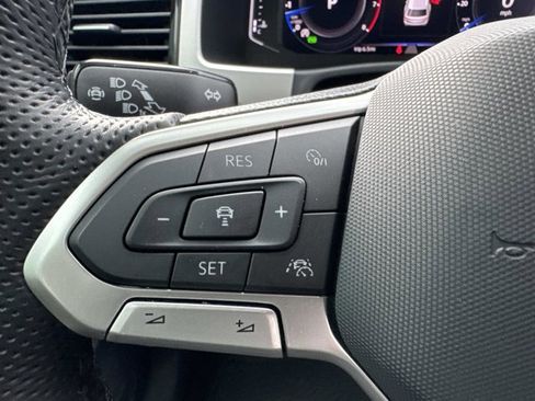 Used 2022 Volkswagen Atlas SEL Premium image 29