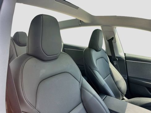 Used 2025 Tesla Model 3 Long Range RWD image 30
