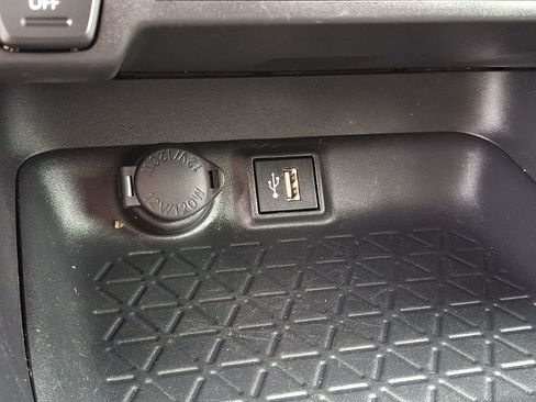Certified 2025 Toyota RAV4 XLE AWD/4WD image 29