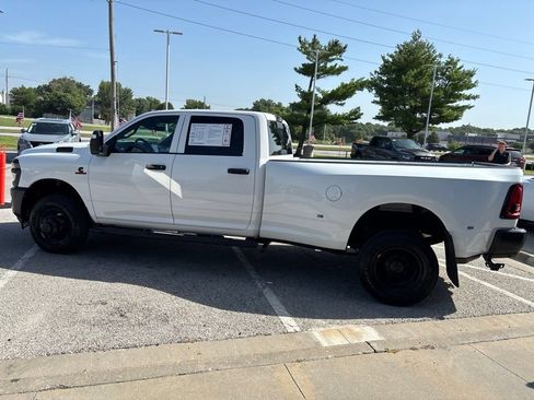 Used 2026 RAM 3500 Tradesman AWD/4WD image 21