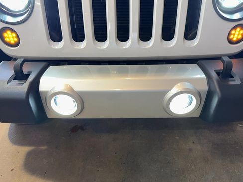 Used 2015 Jeep Wrangler Sahara w/ Connectivity Group image 75