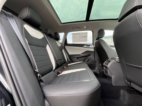 New 2025 Volkswagen Taos SEL image 13