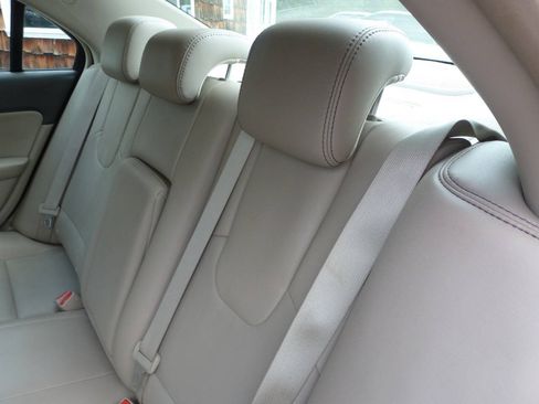 Used 2010 Ford Fusion SEL FWD image 21