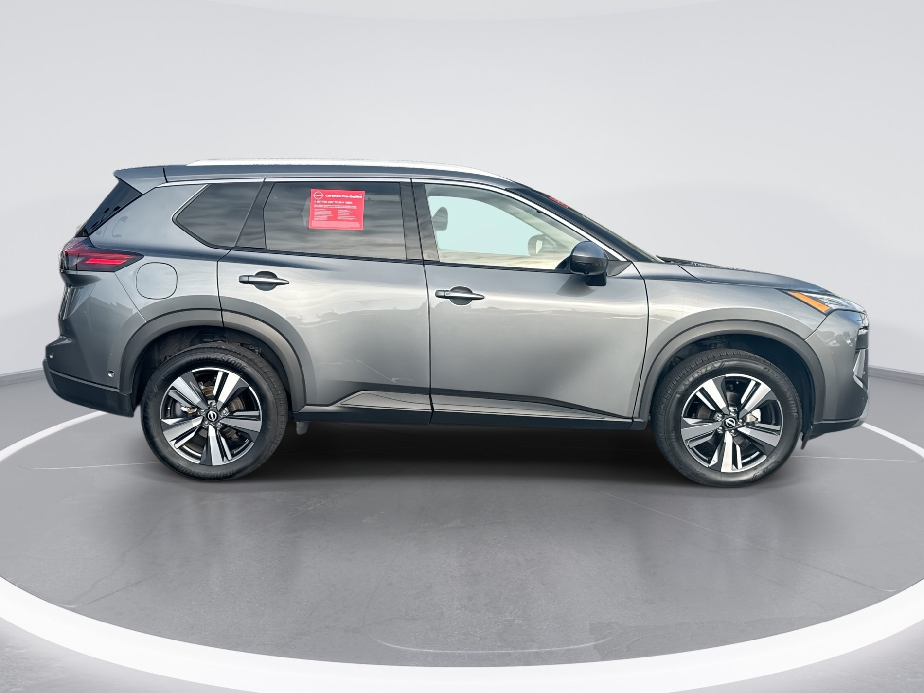 Certified 2026 Nissan Rogue SL FWD image 3