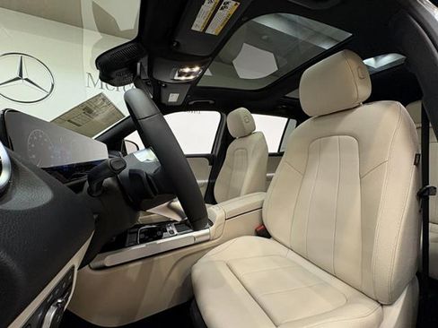 New 2026 Mercedes-Benz GLB 250 image 10