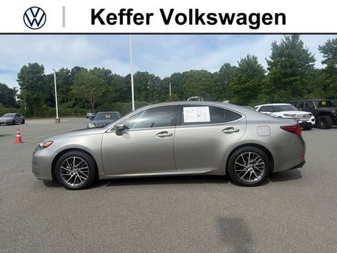 Used 2017 Lexus ES 350 FWD image 2