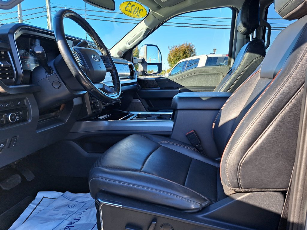 Used 2023 Ford F350 Lariat w/ Lariat Ultimate Package AWD/4WD image 13