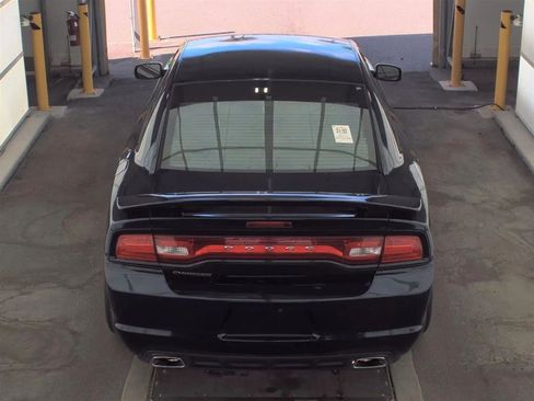 Used 2014 Dodge Charger SE image 6