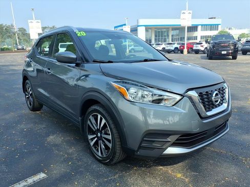 Used 2020 Nissan Kicks SV FWD image 1