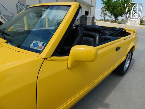 Used 1993 Ford Mustang LX image 31