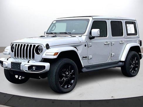 Certified 2023 Jeep Wrangler Sahara image 4