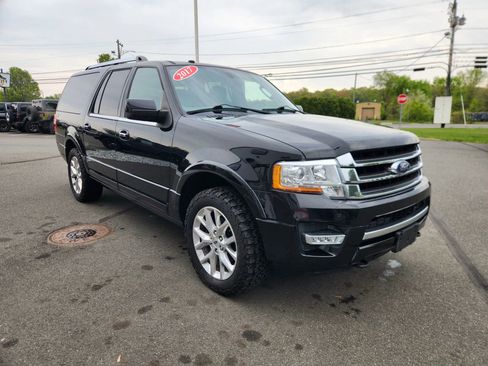 Used 2017 Ford Expedition EL Limited w/ Equipment Group 301A AWD/4WD image 22