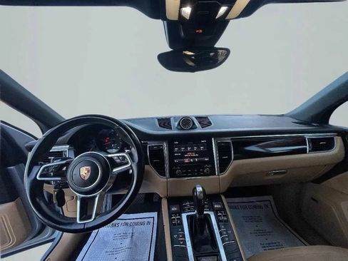 Used 2017 Porsche Macan AWD/4WD image 10
