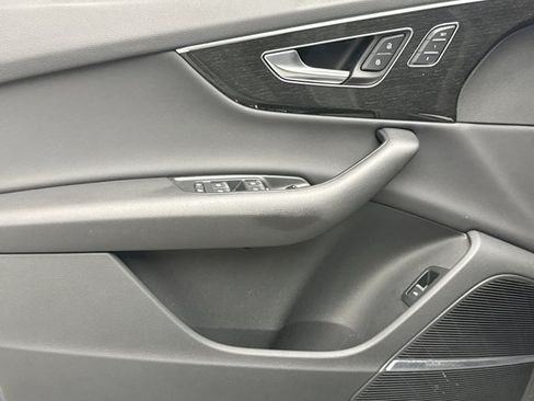 Used 2022 Audi Q7 2.0T Premium Plus AWD/4WD image 9