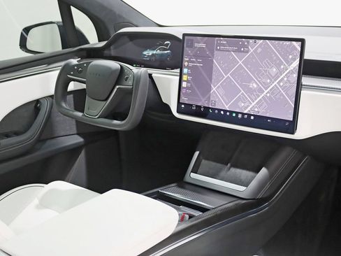 Used 2024 Tesla Model X Plaid AWD/4WD image 33