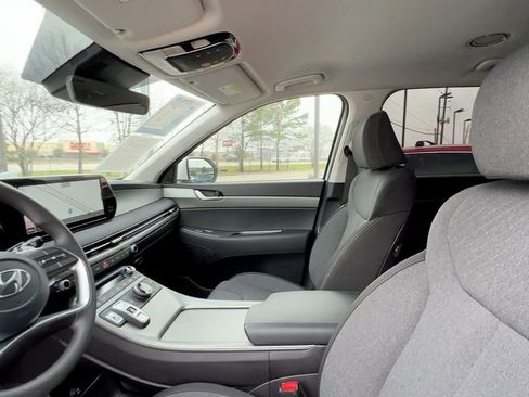 Used 2025 Hyundai Palisade SE image 32