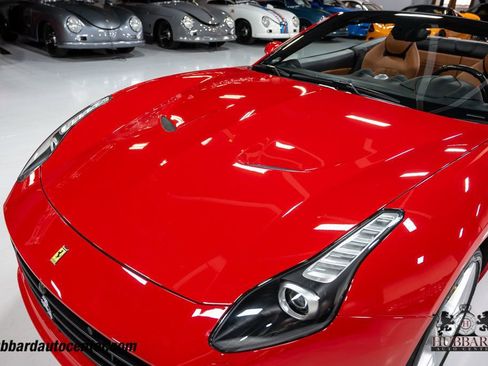 Used 2016 Ferrari California T image 33
