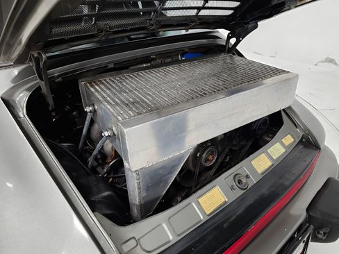 Used 1987 Porsche 911 Carrera RWD image 18