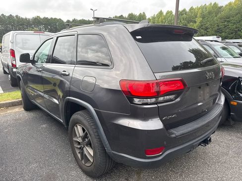 Used 2016 Jeep Grand Cherokee Laredo 75th Anniversary AWD/4WD image 14