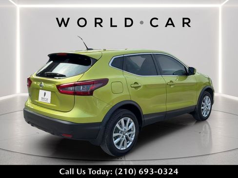 Used 2021 Nissan Rogue Sport S image 3
