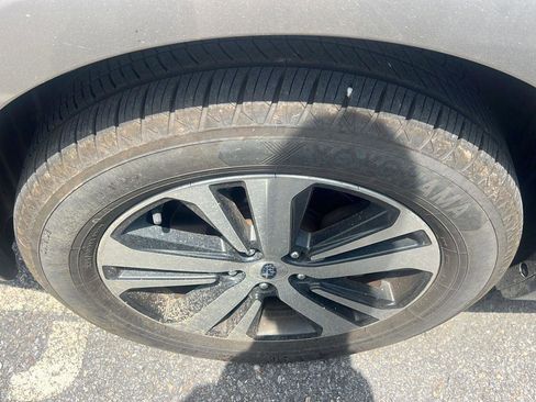 Used 2019 Subaru Outback 2.5i Limited AWD/4WD image 7