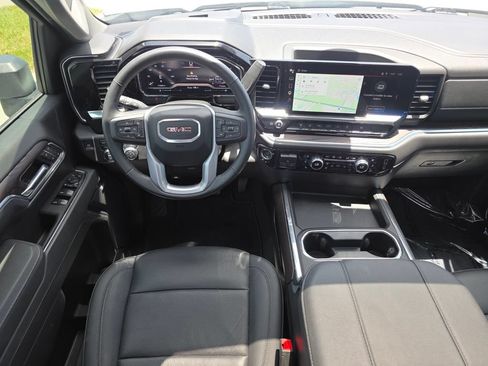 Used 2025 GMC Sierra 2500 SLT w/ SLT Premium Package AWD/4WD image 25