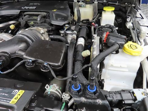 Used 2021 Jeep Gladiator Mojave image 23