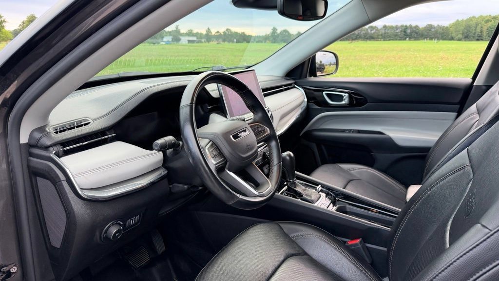 Used 2022 Jeep Compass Limited w/ Elite Group AWD/4WD image 12