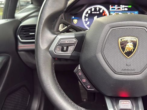 Used 2017 Lamborghini Huracan LP 580-2 RWD image 28