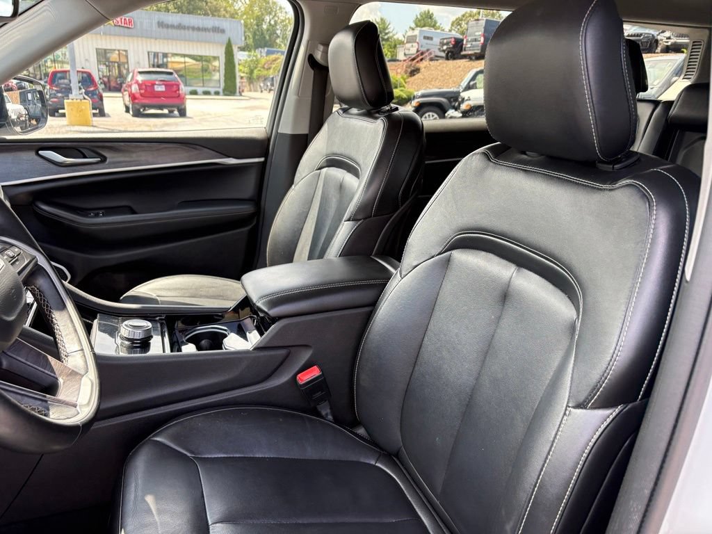 Used 2022 Jeep Grand Cherokee L Limited RWD image 27