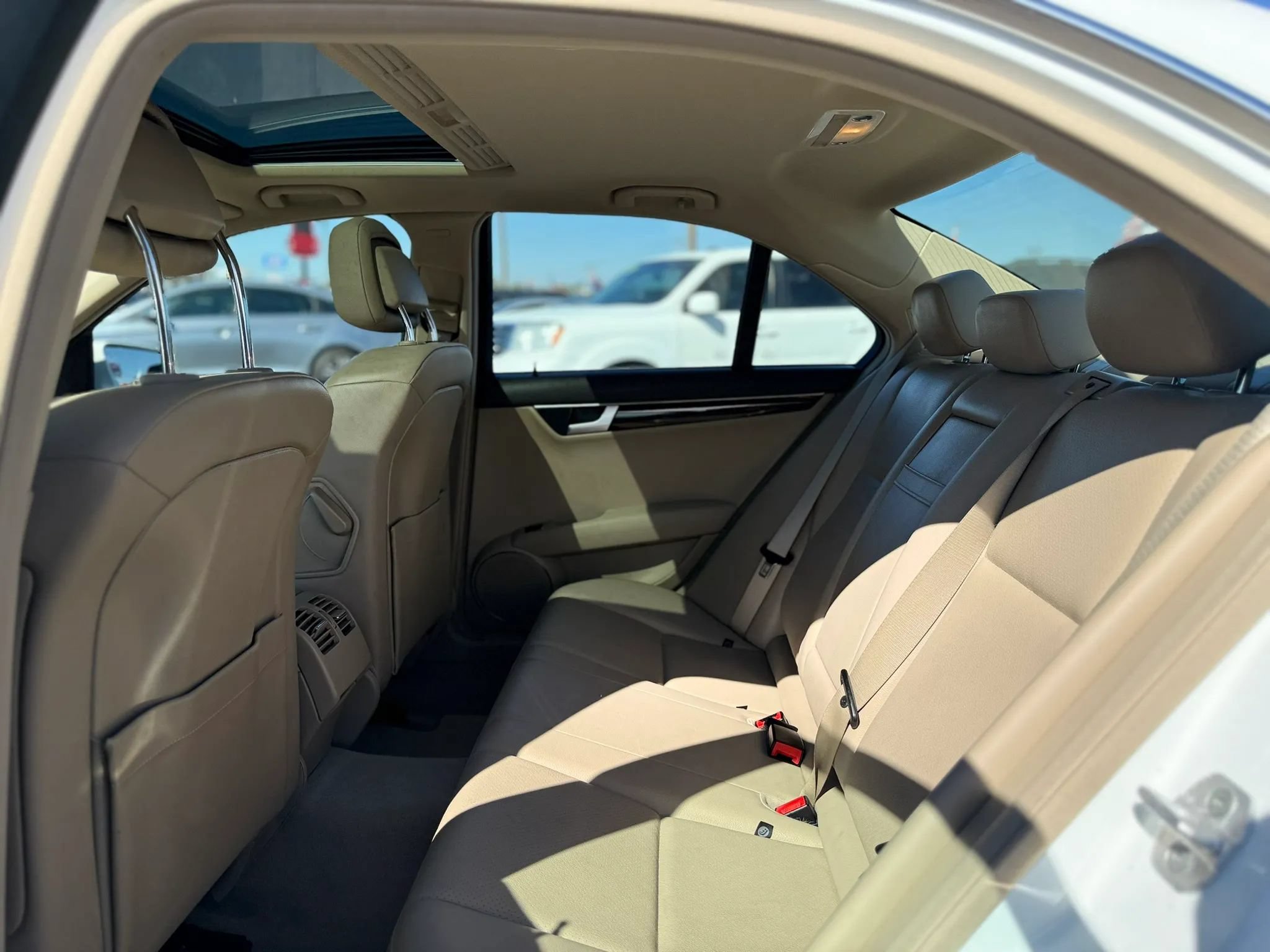 Used 2014 Mercedes-Benz C 250 Sedan image 20