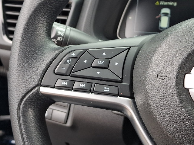 Used 2025 Nissan Leaf S FWD image 7