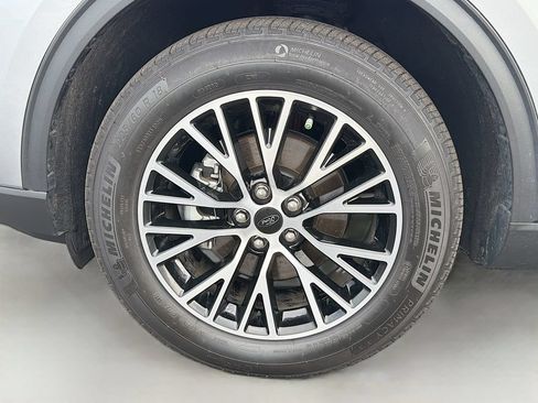 Used 2024 Ford Escape SE FWD image 31