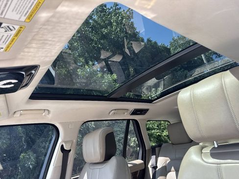 Used 2018 Land Rover Range Rover HSE AWD/4WD image 22