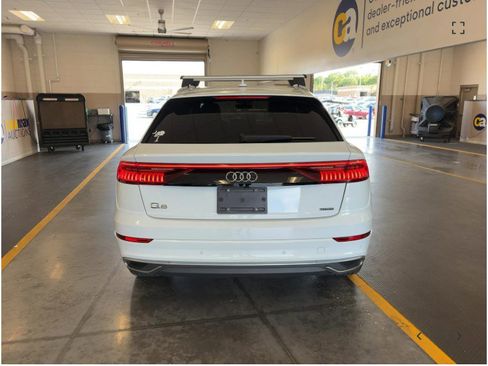 Used 2019 Audi Q8 Premium Plus w/ Premium Plus AWD/4WD image 6