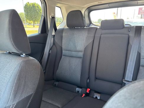 Used 2025 Nissan Rogue SV FWD image 41